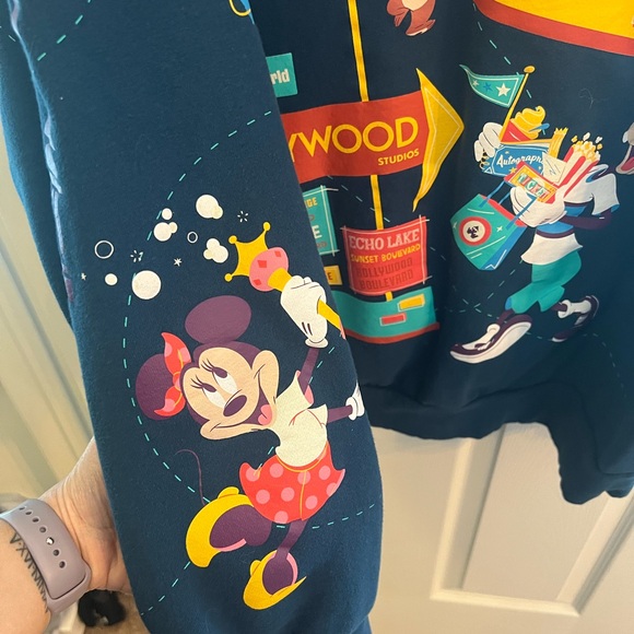 Walt Disney World Play in the Parks crewneck - Picture 3 of 5